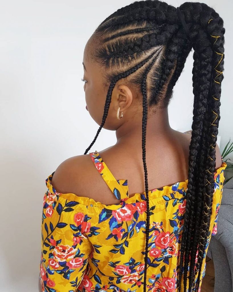 Look chick with braided curls with low ponytail